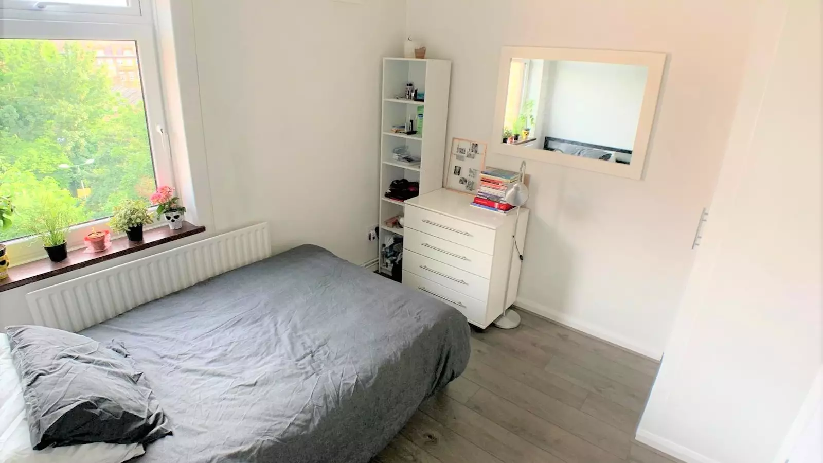 Room Pomeroy Street in Greater London