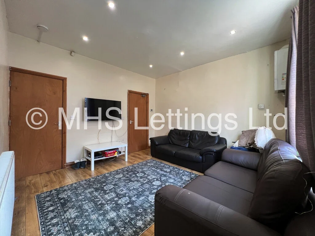Room Back Beamsley Mount in Leeds