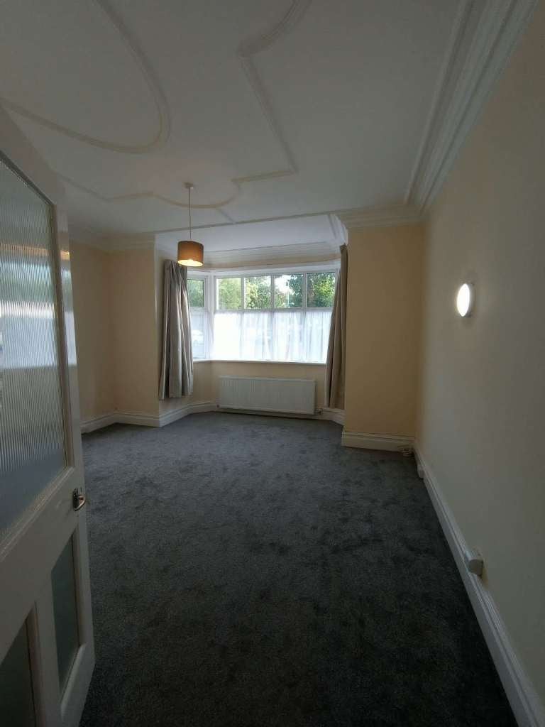 Flat Teignmouth Road in Greater London