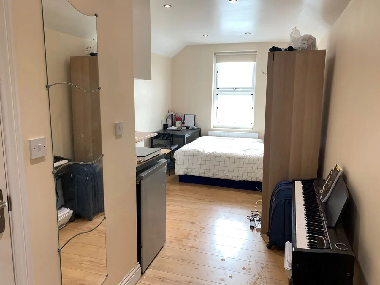 Flat Inverness Road in Greater London
