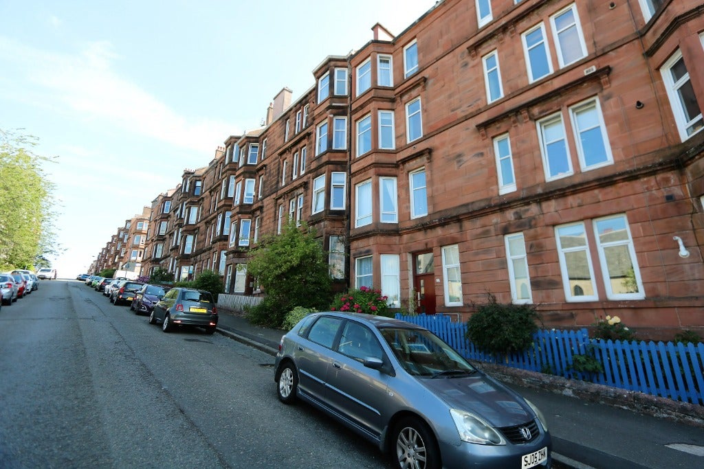 Flat Thornwood Avenue in Glasgow