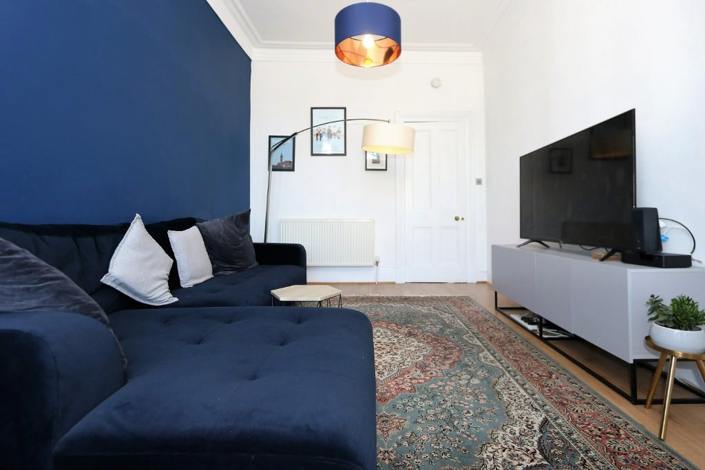 Flat Thornwood Avenue in Glasgow