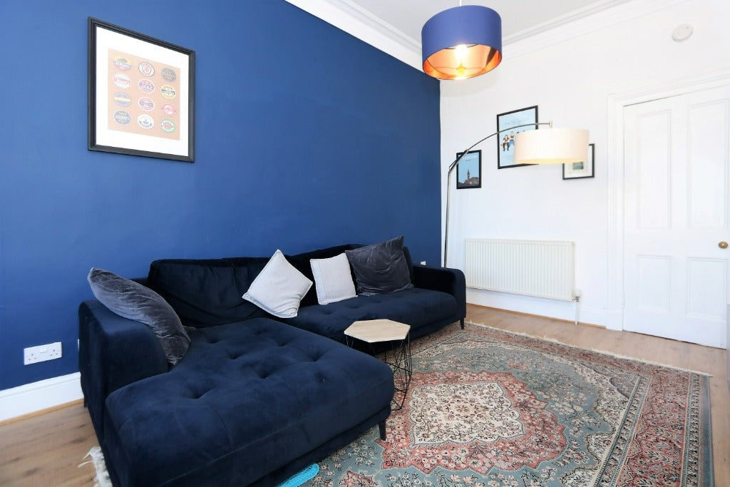 Flat Thornwood Avenue in Glasgow