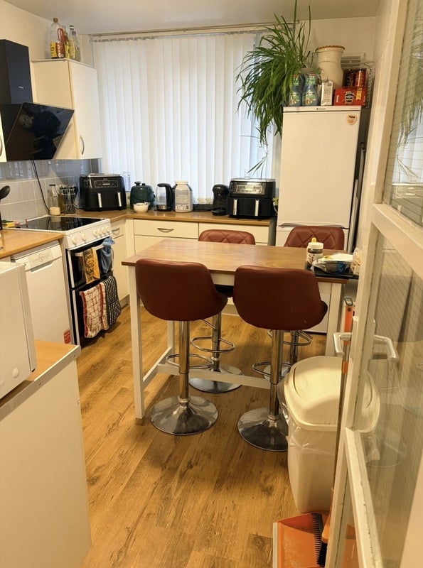 Room Gloucester Way in Greater London