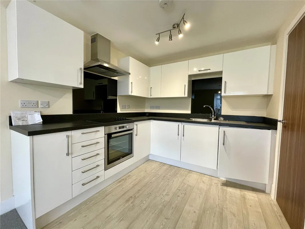 Flat Portchester Court in Bournemouth