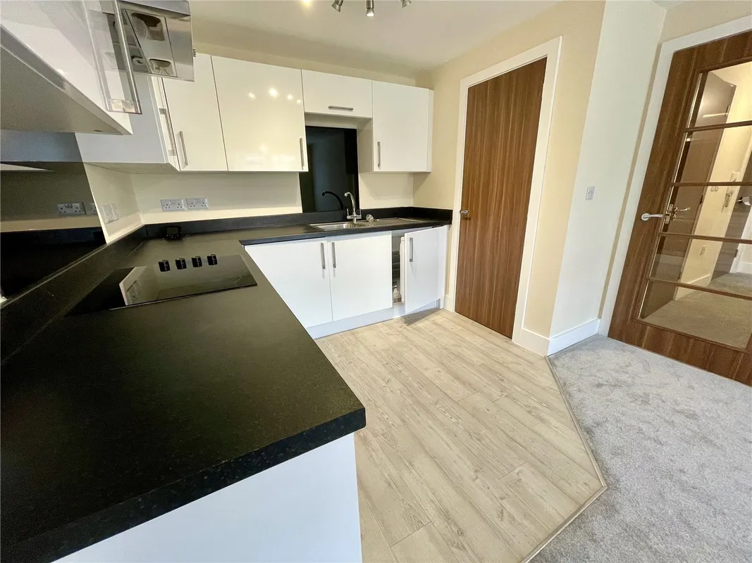 Flat Portchester Court in Bournemouth
