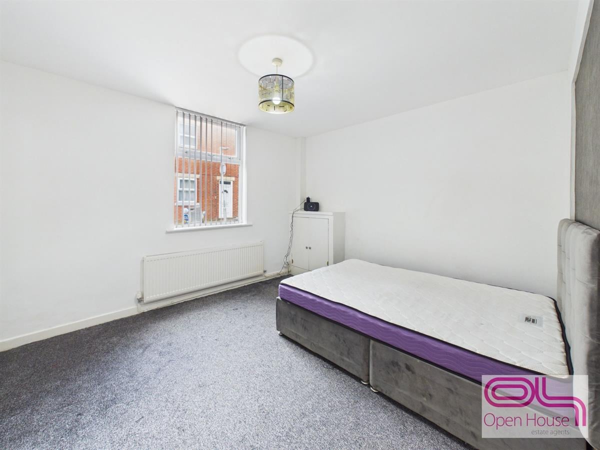 Room Christ Church Street in Preston