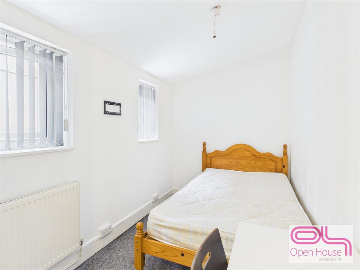 Room Christ Church Street in Preston