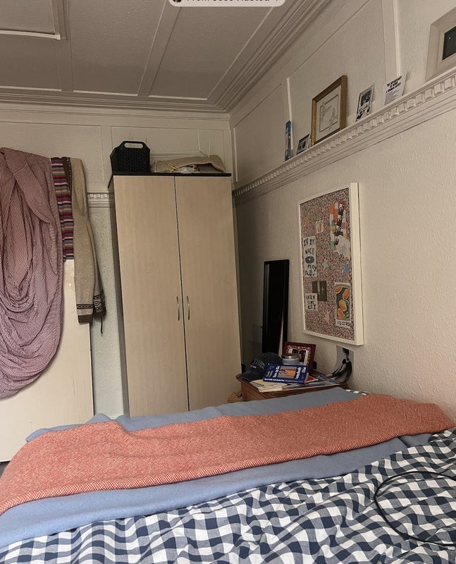 Room Mercers Road in Greater London