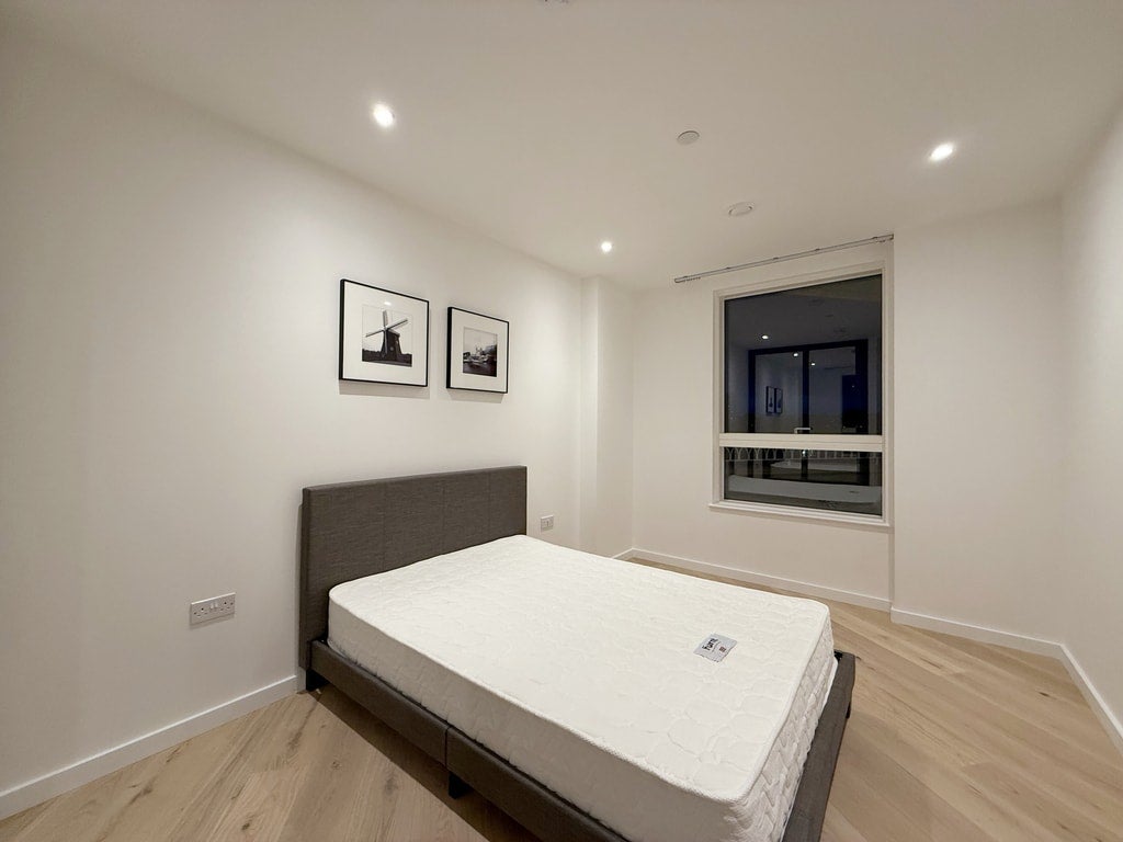 Flat Belmont Street in Greater London