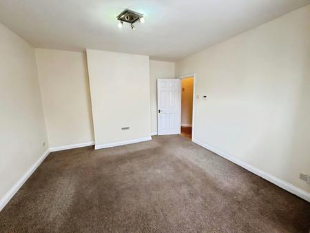 Flat Alexandra Road in Peterborough