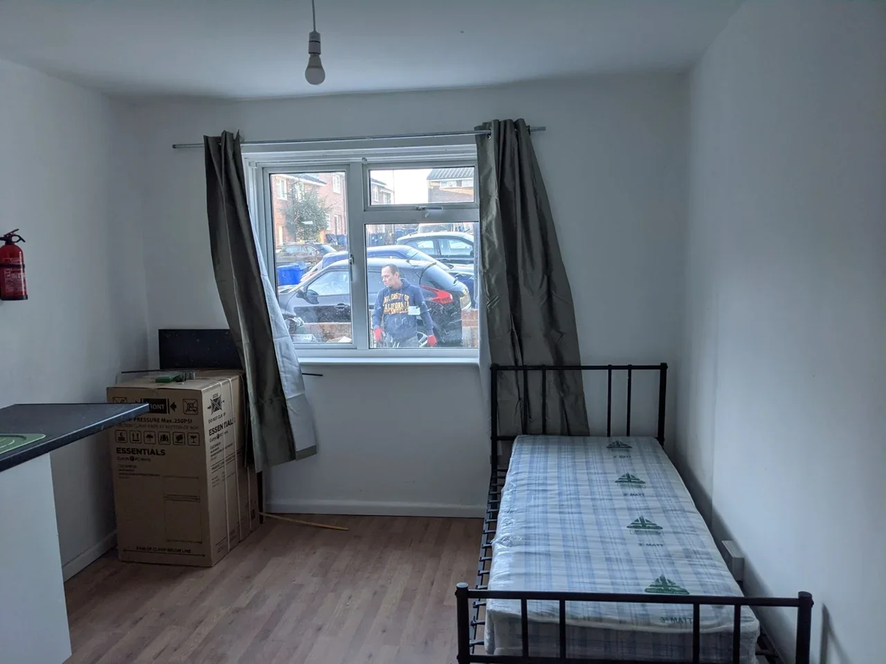 Flat Union Road in Greater London