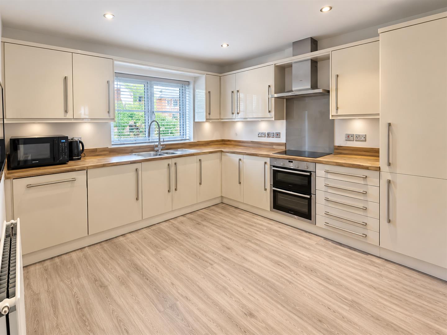 House Leywood Close in Braintree
