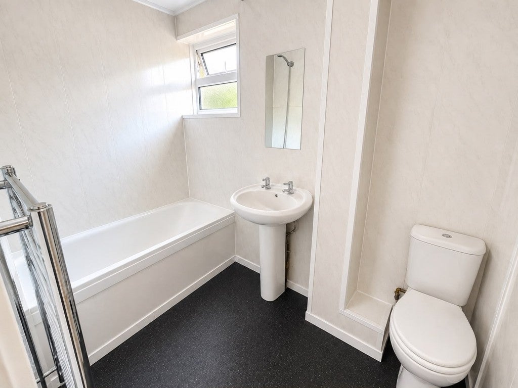 Flat Duffield Close in Greater London