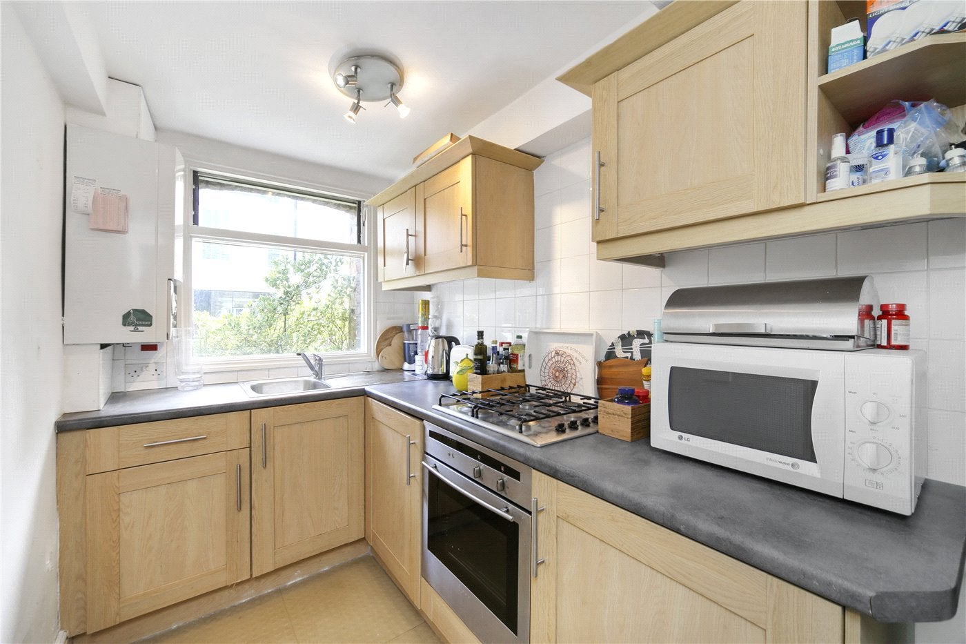 Flat Ledbury Road in City of Westminster
