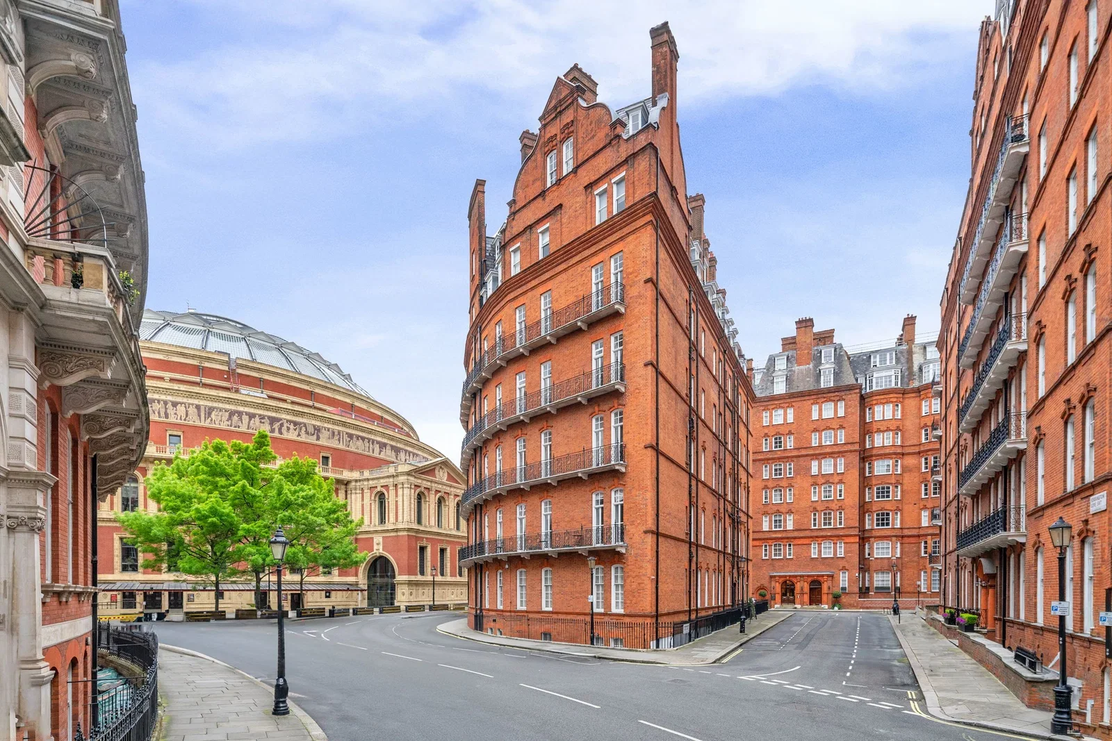 Flat Kensington Gore in City of Westminster