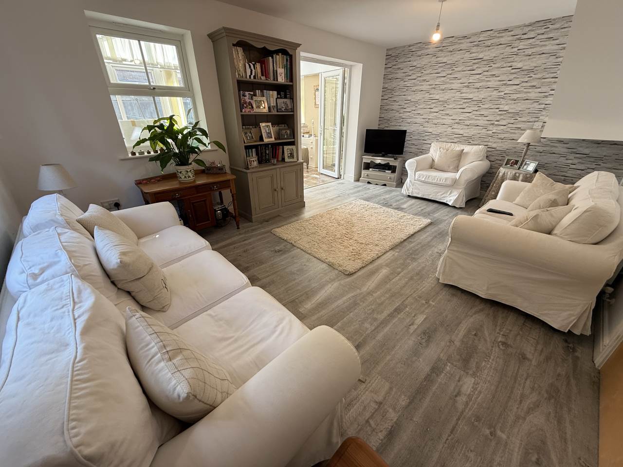 House Halton Close in Huddersfield