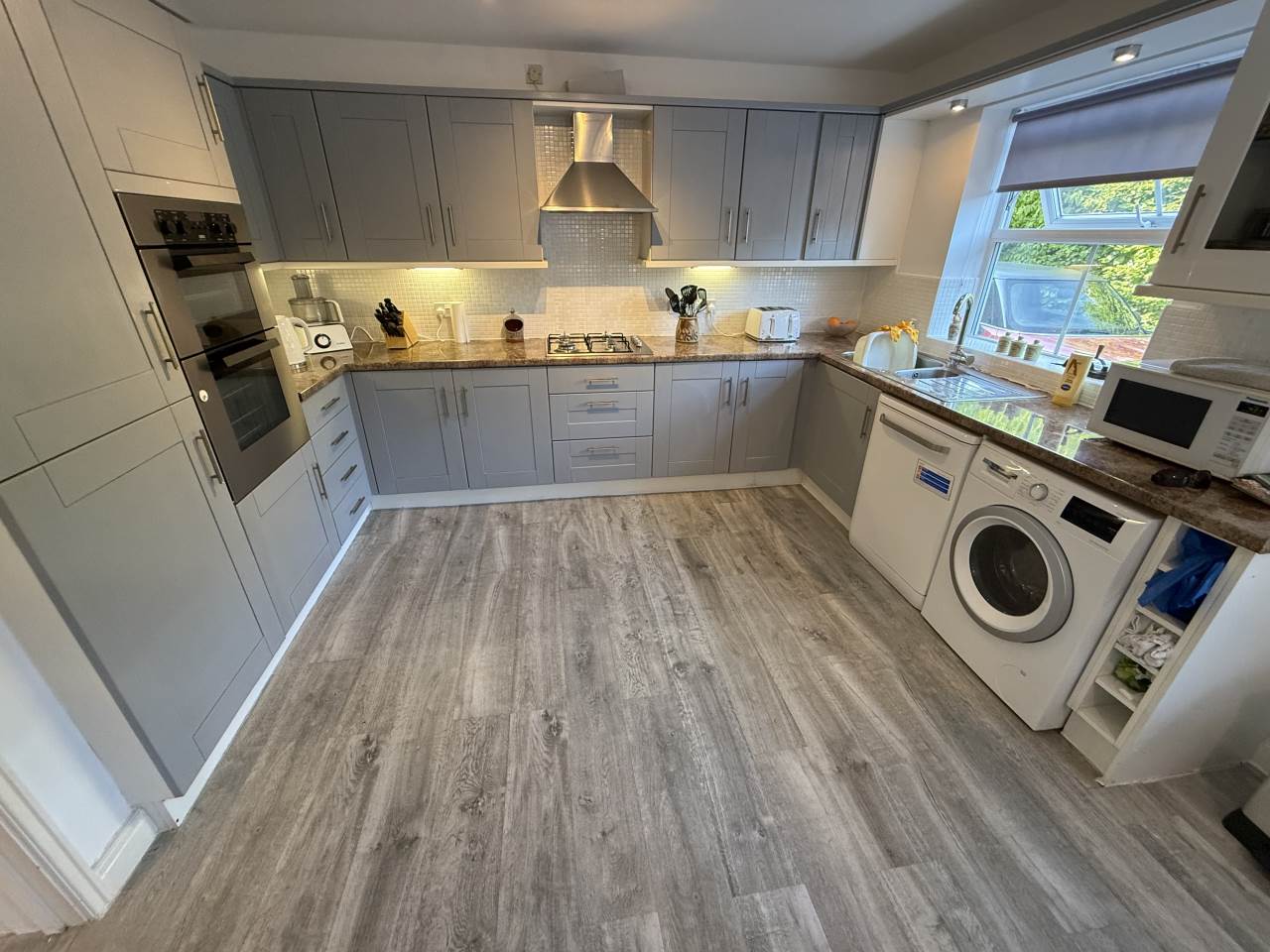 House Halton Close in Huddersfield
