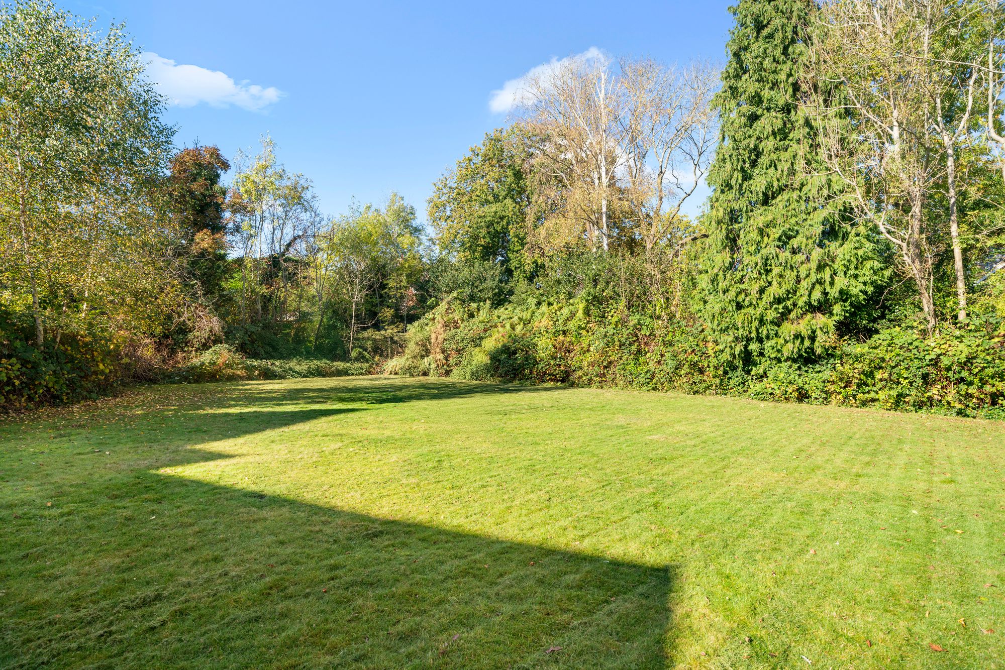 Flat Milbourne Lane in St. Paul Malmesbury Without
