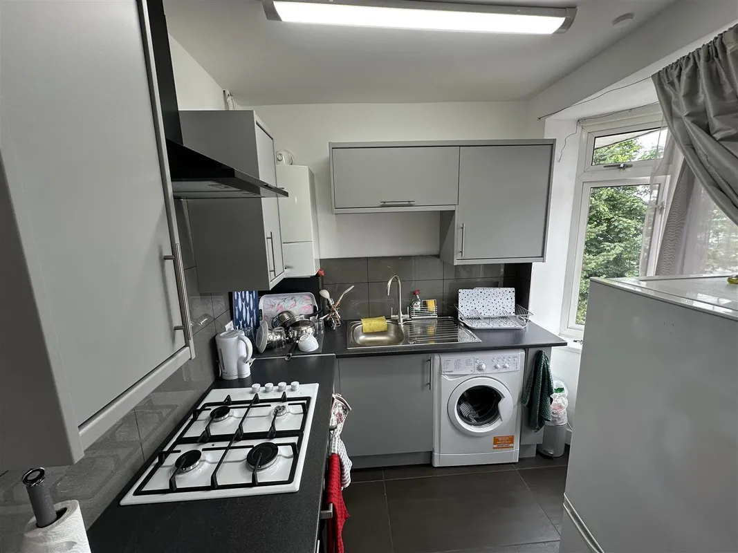 Flat Herbert Avenue in Poole
