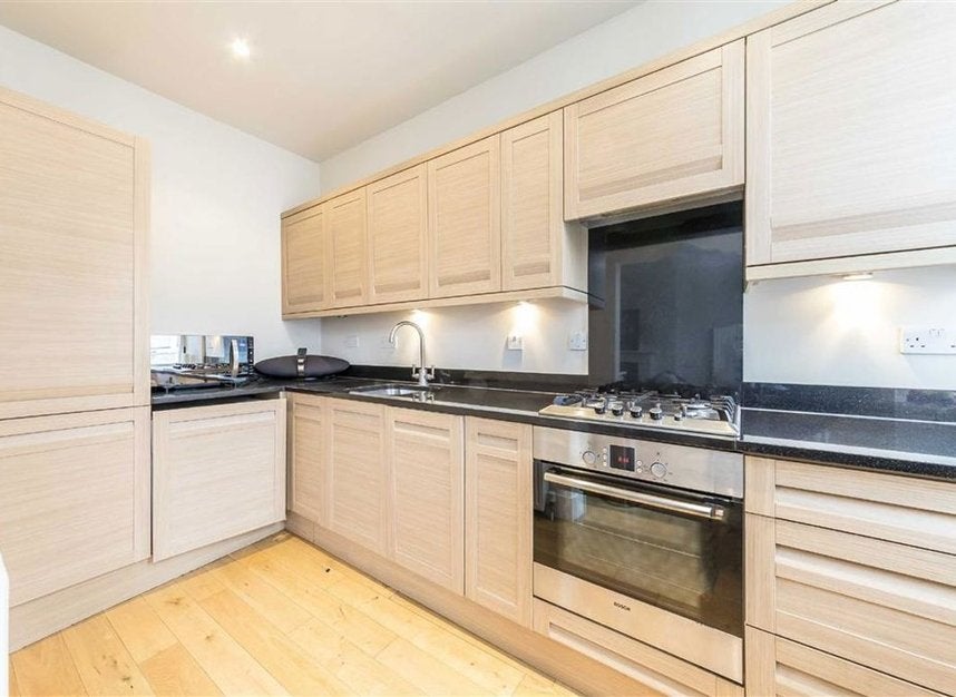 Flat Coleherne Road in Greater London