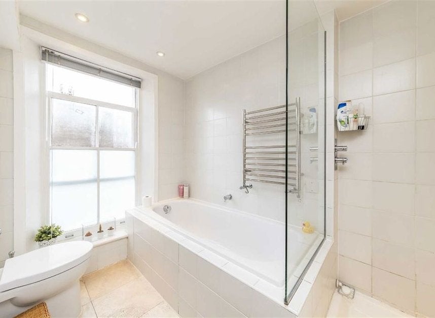 Flat Coleherne Road in Greater London