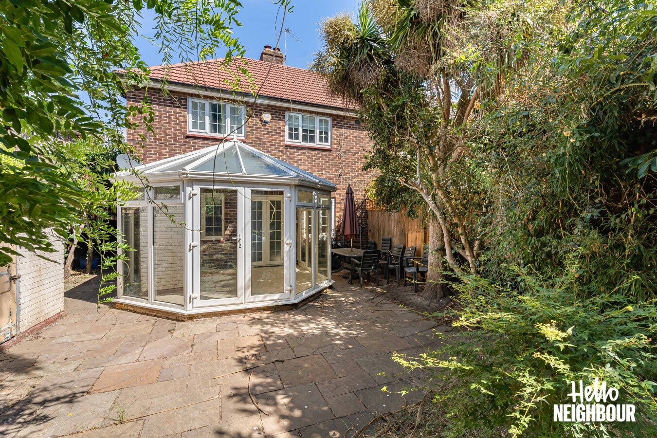 House Longford Close in Greater London