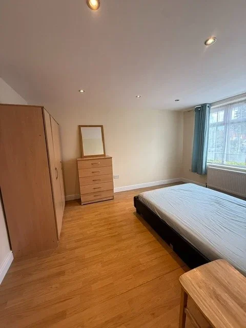 Room Horsenden Lane North in Greater London