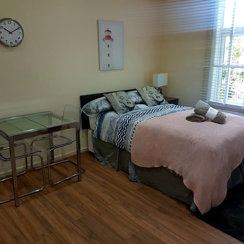Flat Chatsworth Road in Greater London
