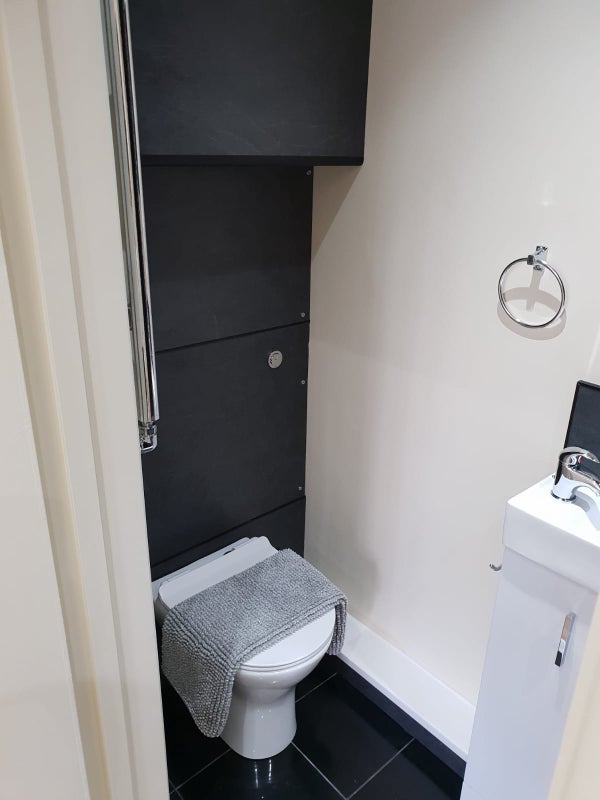 Flat Chatsworth Road in Greater London
