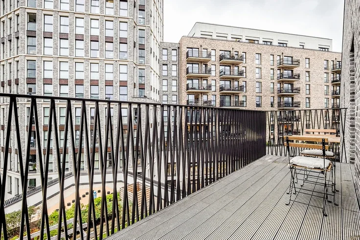 Flat Milcote Street in Greater London