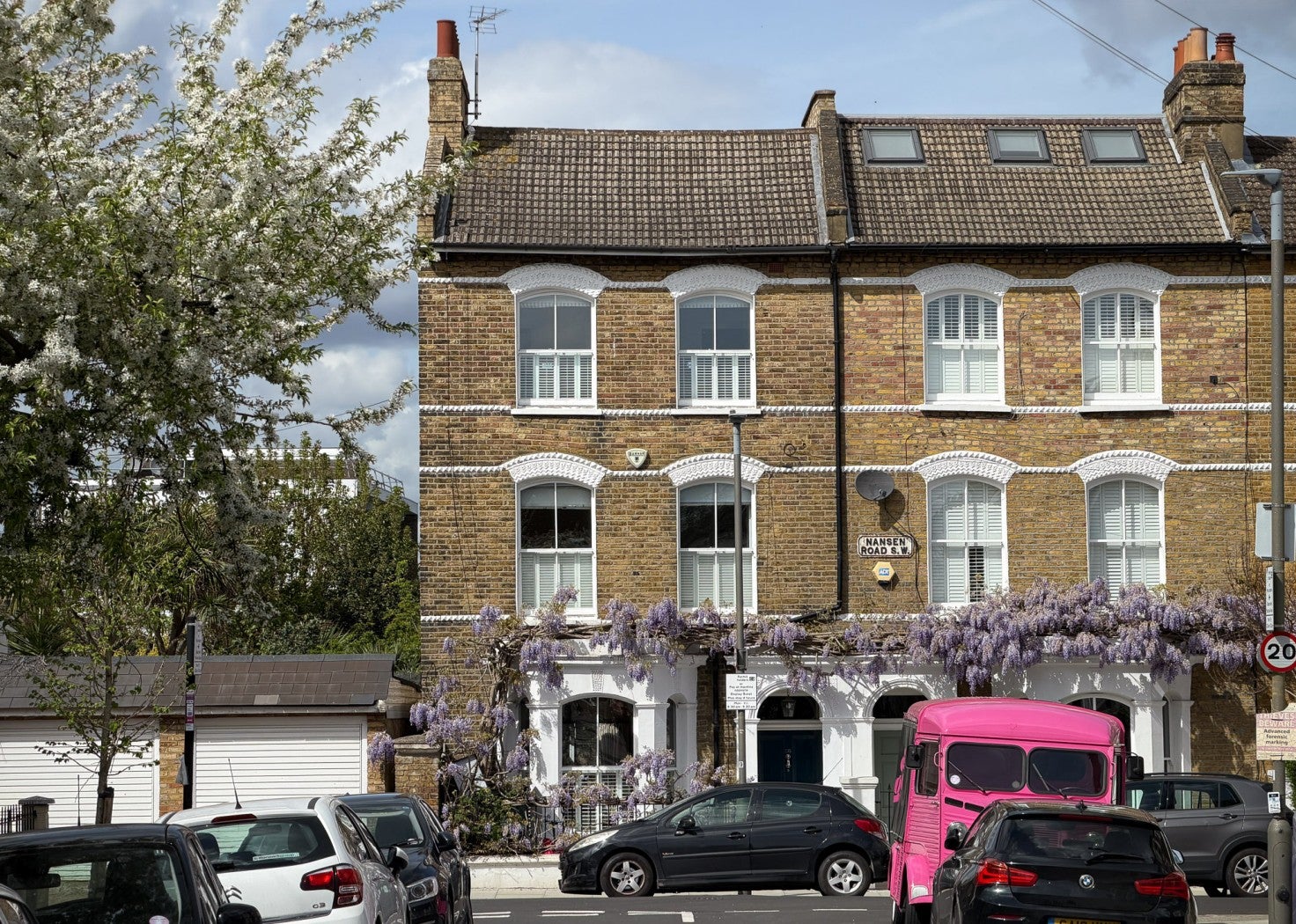House Nansen Road in Greater London