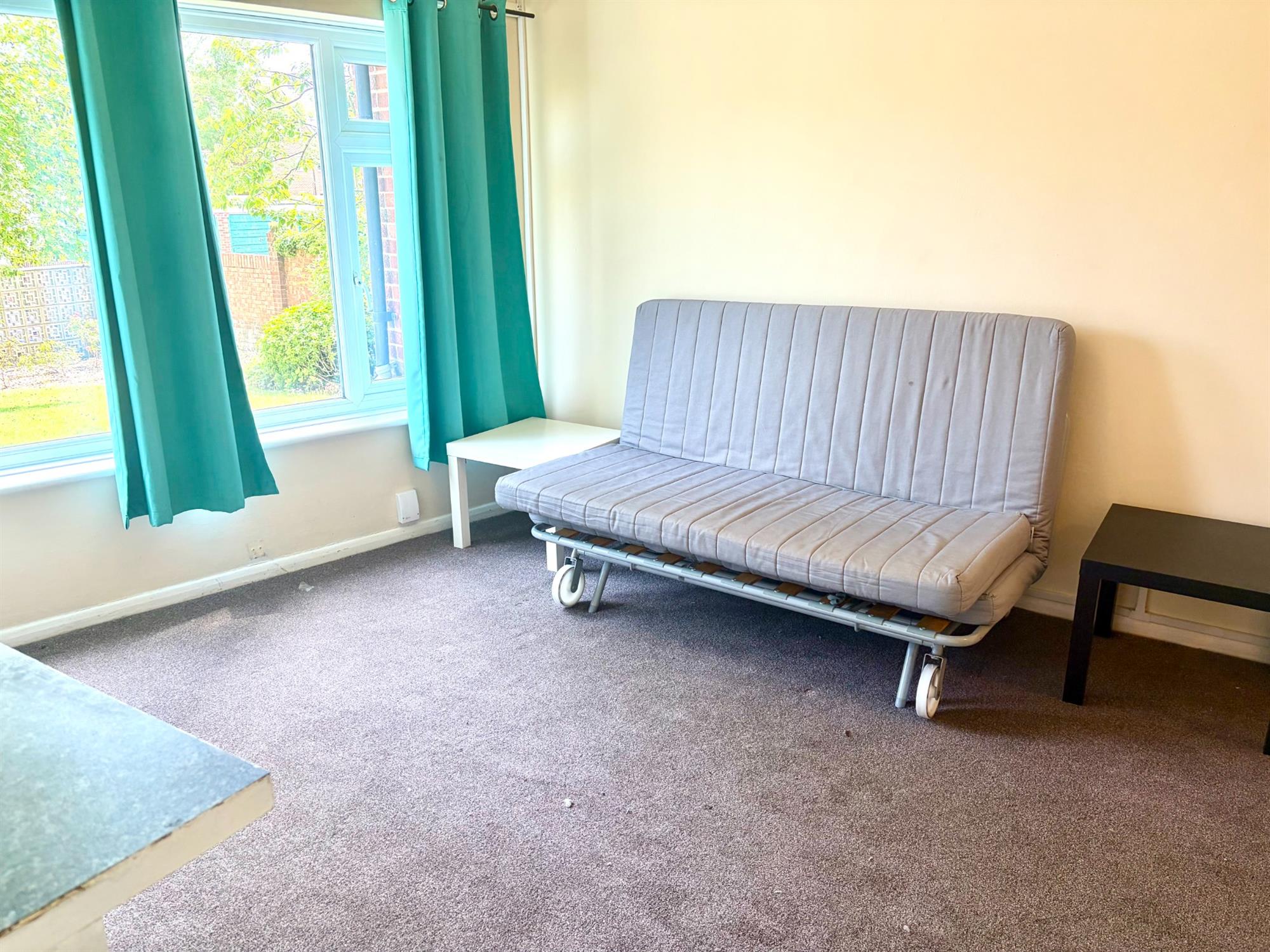 Flat Winn Road in Southampton