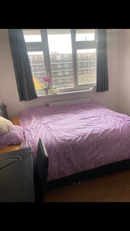 Room Clements Road in Greater London