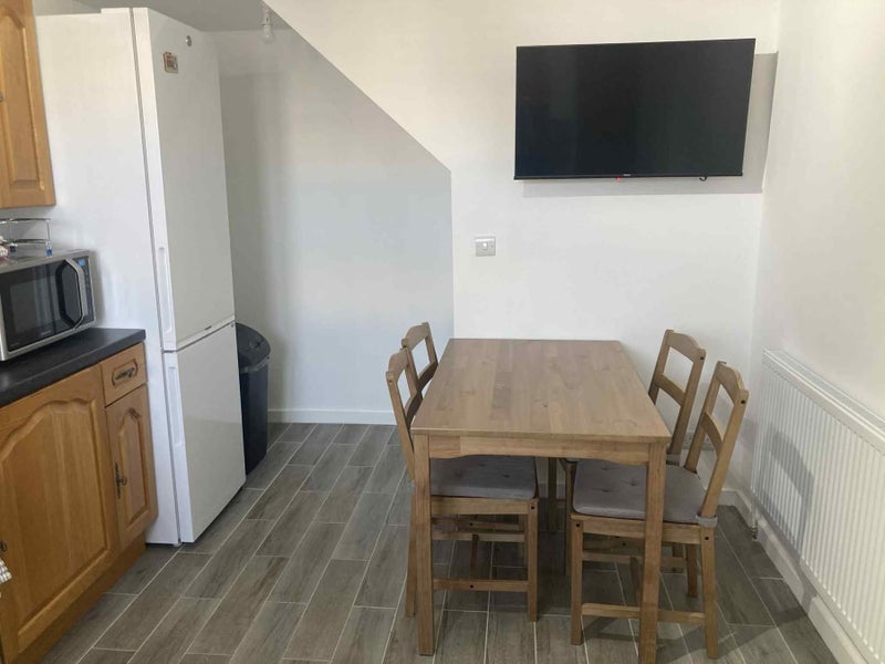 Room Clements Road in Greater London