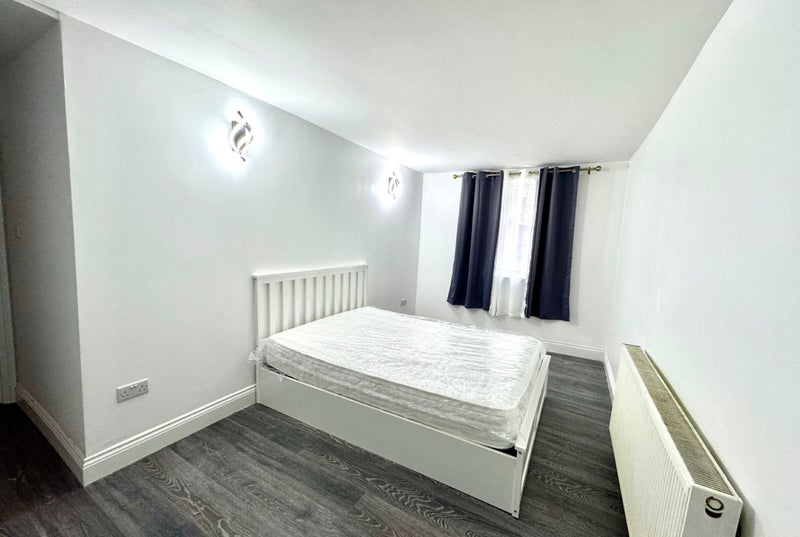 Room Tilloch Street in Greater London
