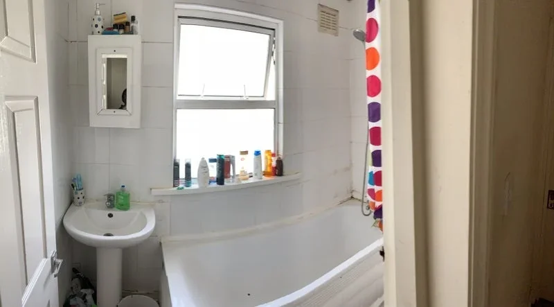 Room Mornington Road in Greater London