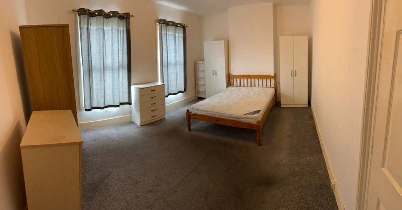 Room Mornington Road in Greater London