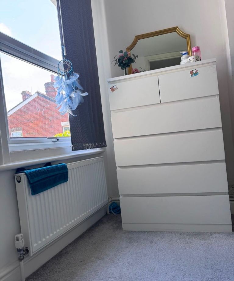 Room Salisbury Road in Reading