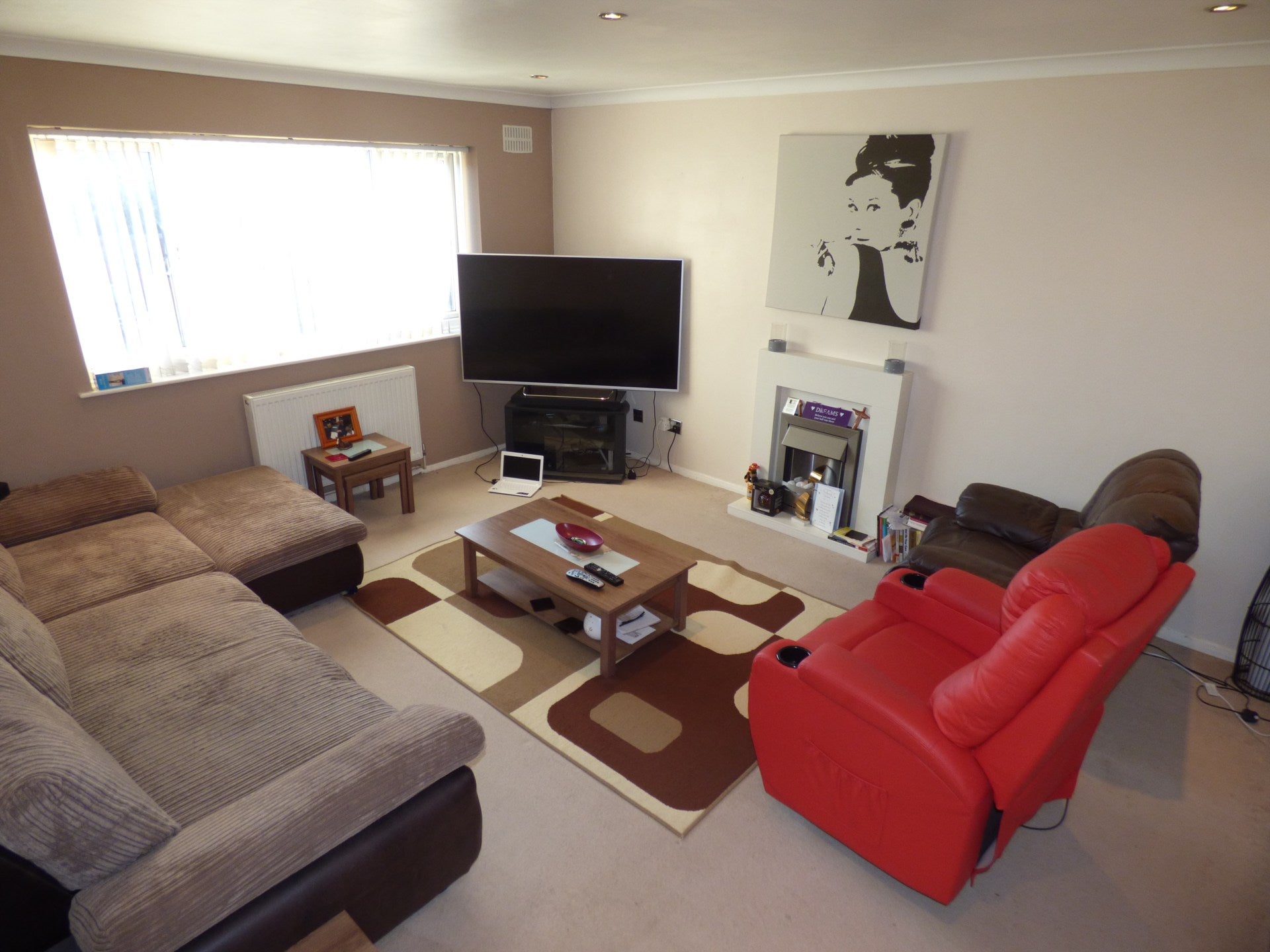Flat Tythe Road in Luton