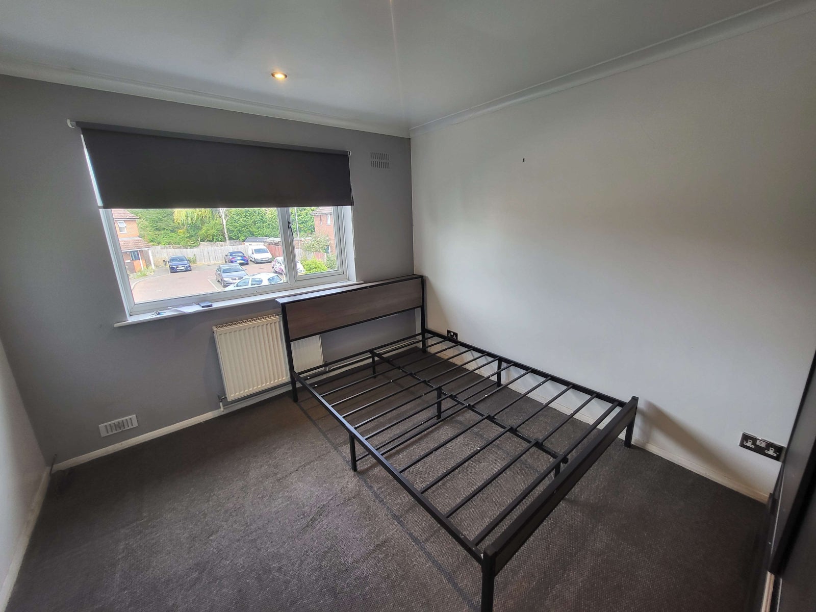 Flat Tythe Road in Luton