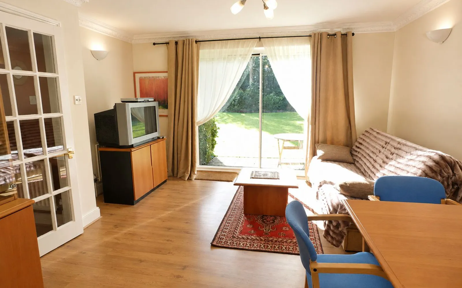Flat St Charles Court in Elmbridge