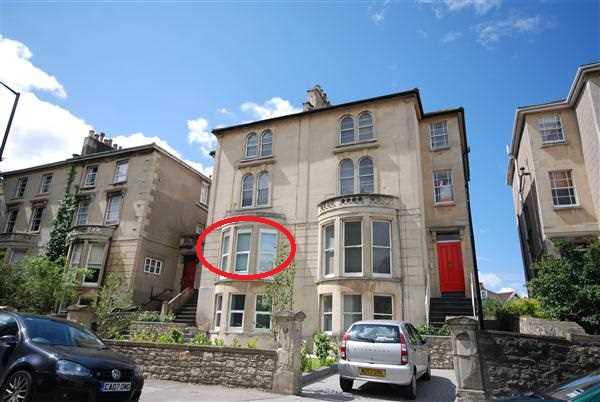 Flat Cotham Grove in Bristol