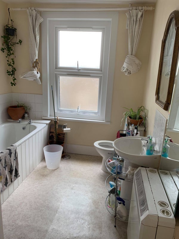 Room Hornsey Road in Greater London