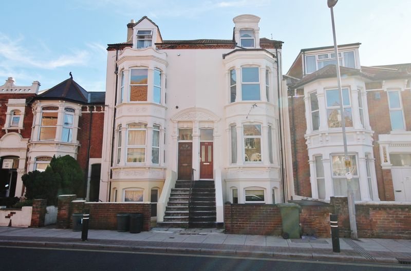 Flat Waverley Road in Portsmouth