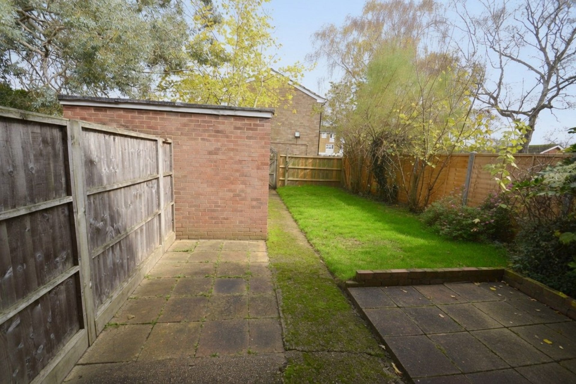 House Cherrywood Avenue in Borough of Runnymede