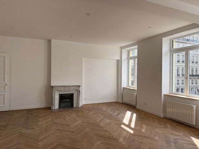 Flat Rue Joannes Mollon in Feurs