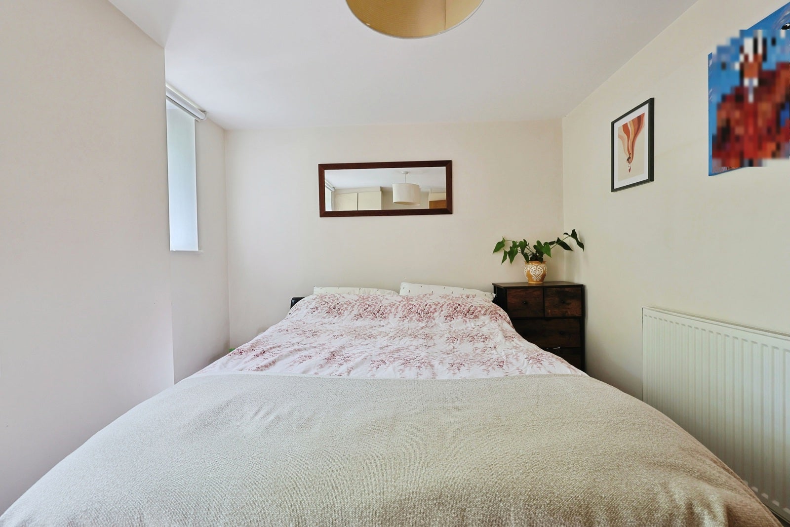 Flat Chiswick High Road in Greater London