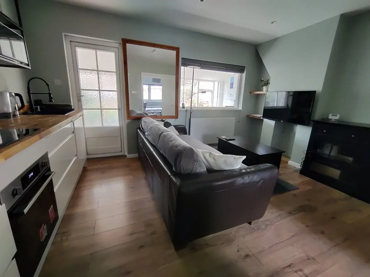 House Sunny Bank in Greater London