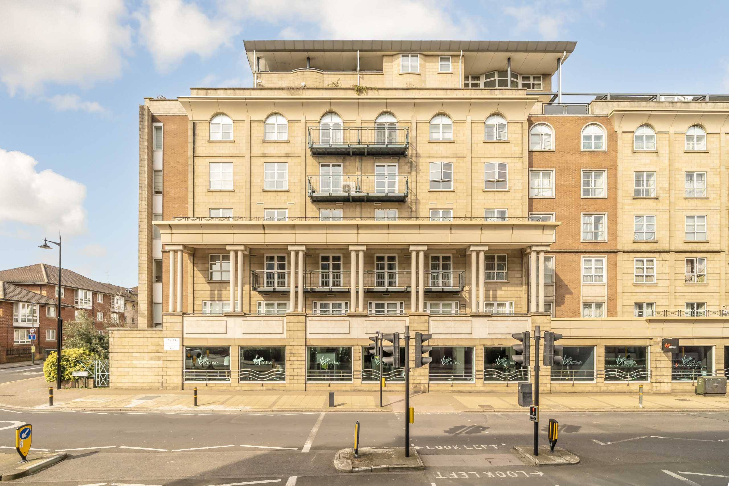 Flat Worple Road in Greater London